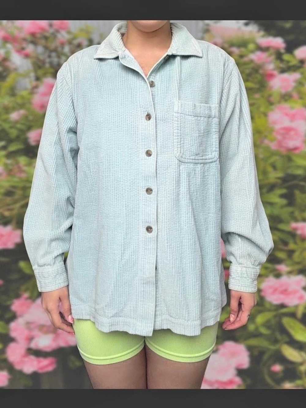Long Sleeve Corduroy Button Down in mint Like New